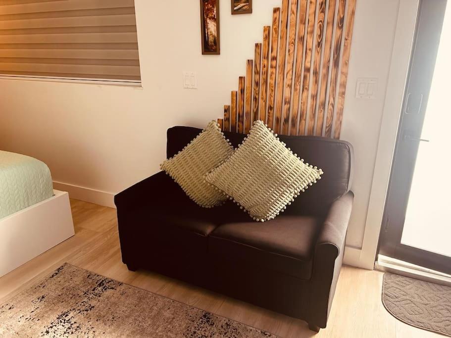 Cozy Apartment, With Separate Entrance Apartment